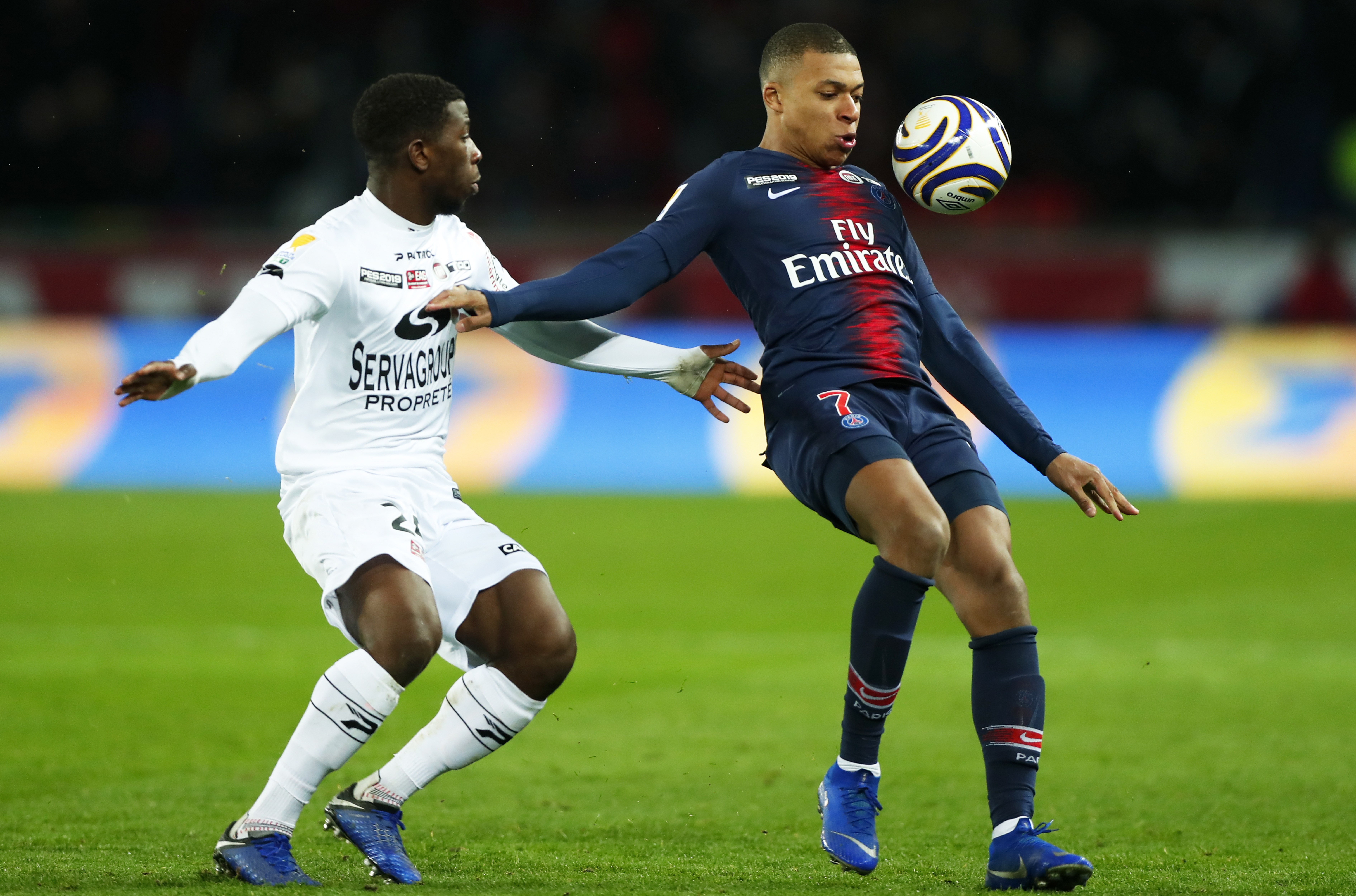 冰球运动发 冰球运动发